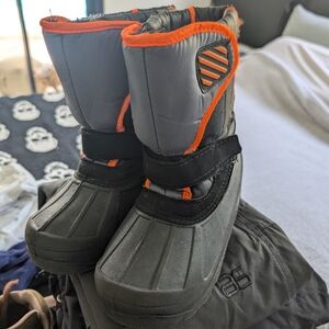 Snow Boots sz1 kids